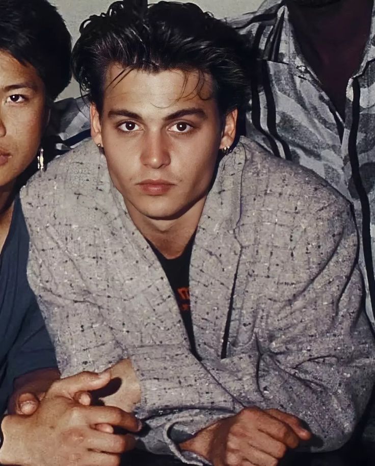 Young Johnny Depp | Young johnny depp, Johnny depp, 90s johnny depp