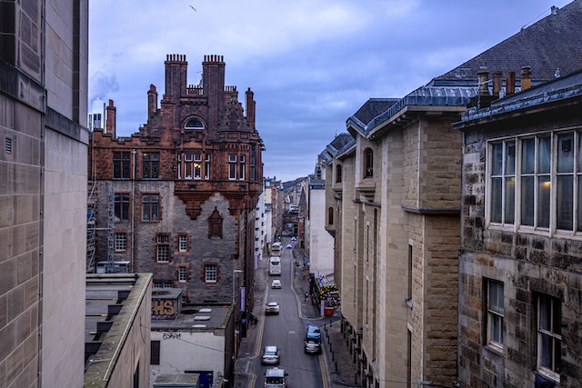 7 Fun Activities To Do In Edinburgh With Your Friends